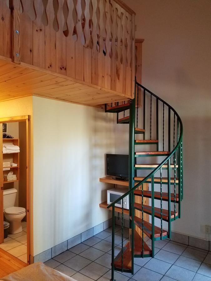 Lenroot Lodge Seeley Экстерьер фото
